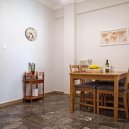 Entire Apt, 3Rd Floor, 1 Bedroom Athens Luaran gambar